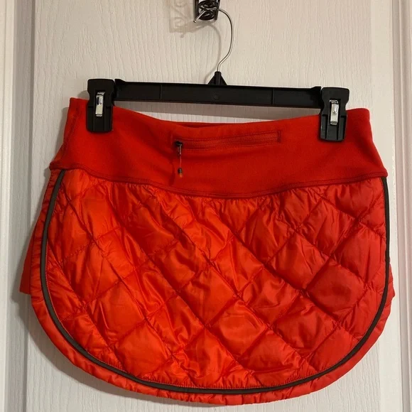 Lululemon Hot Cheeks Goose Down Wind & Water Resistant Quilted Mini Skirt Size 4 - Picture 9 of 16